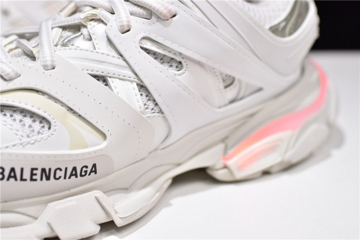 BL Track Runners white lighted 542023 W1GB9 6509