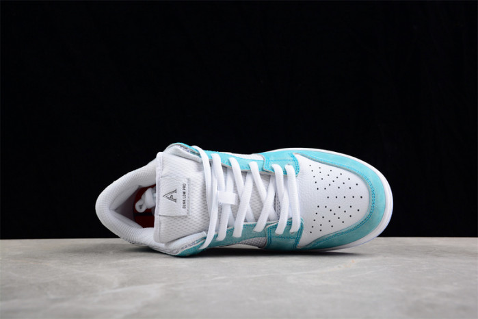 April Skateboards x Nk SB Dunk Low FD2562-400