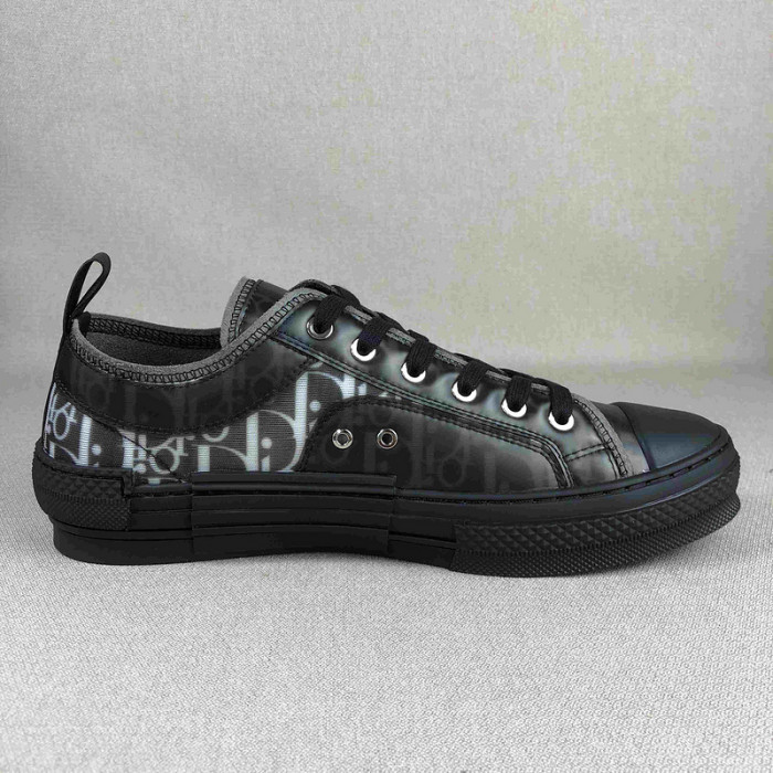 DR B23 OBLIQUE TOP SNEAKER